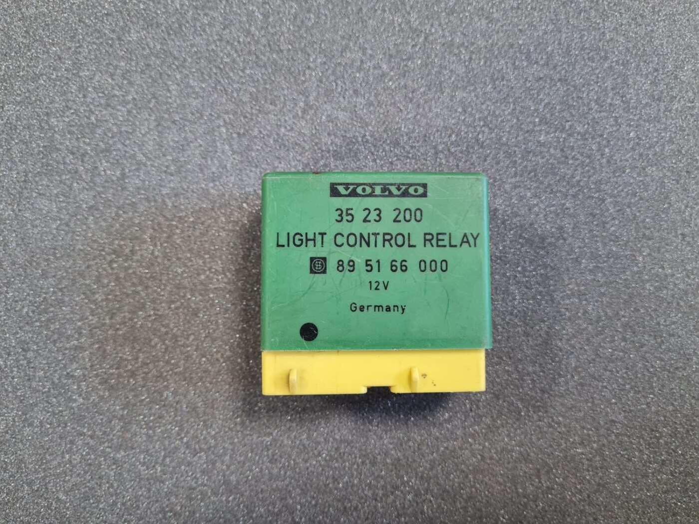 Drošinātāju releja priekš VOLVO 1 Drošinātāju releja priekš VOLVO