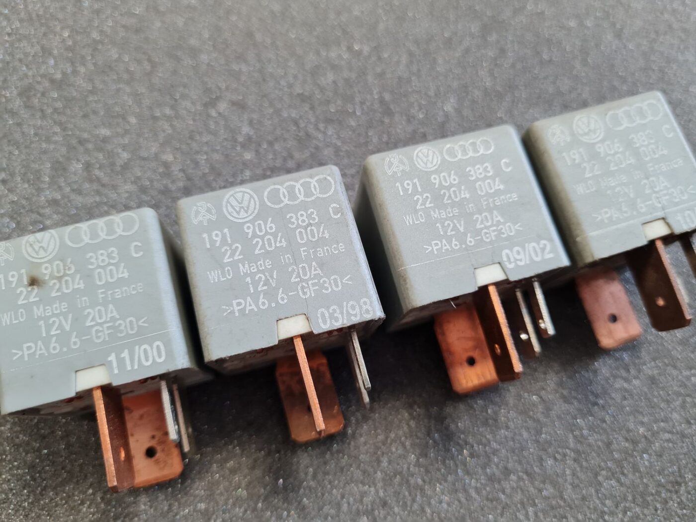 Drošinātāju releja priekš AUDI 2 Drošinātāju releja priekš AUDI