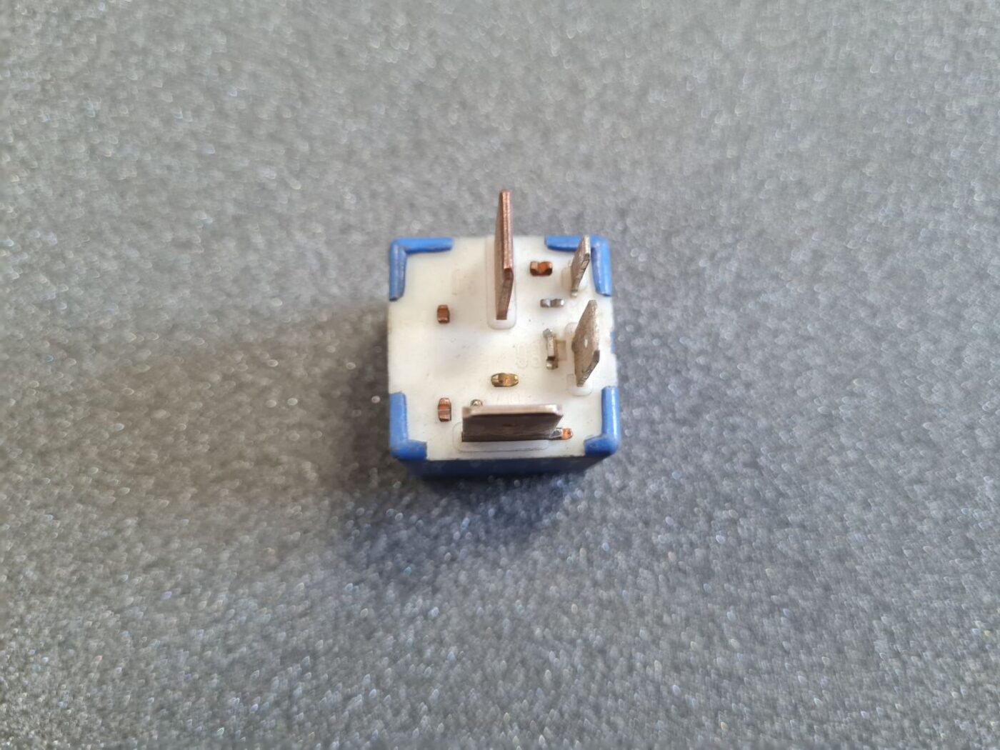 Drošinātāju releja priekš VW 2 Drošinātāju releja priekš VW