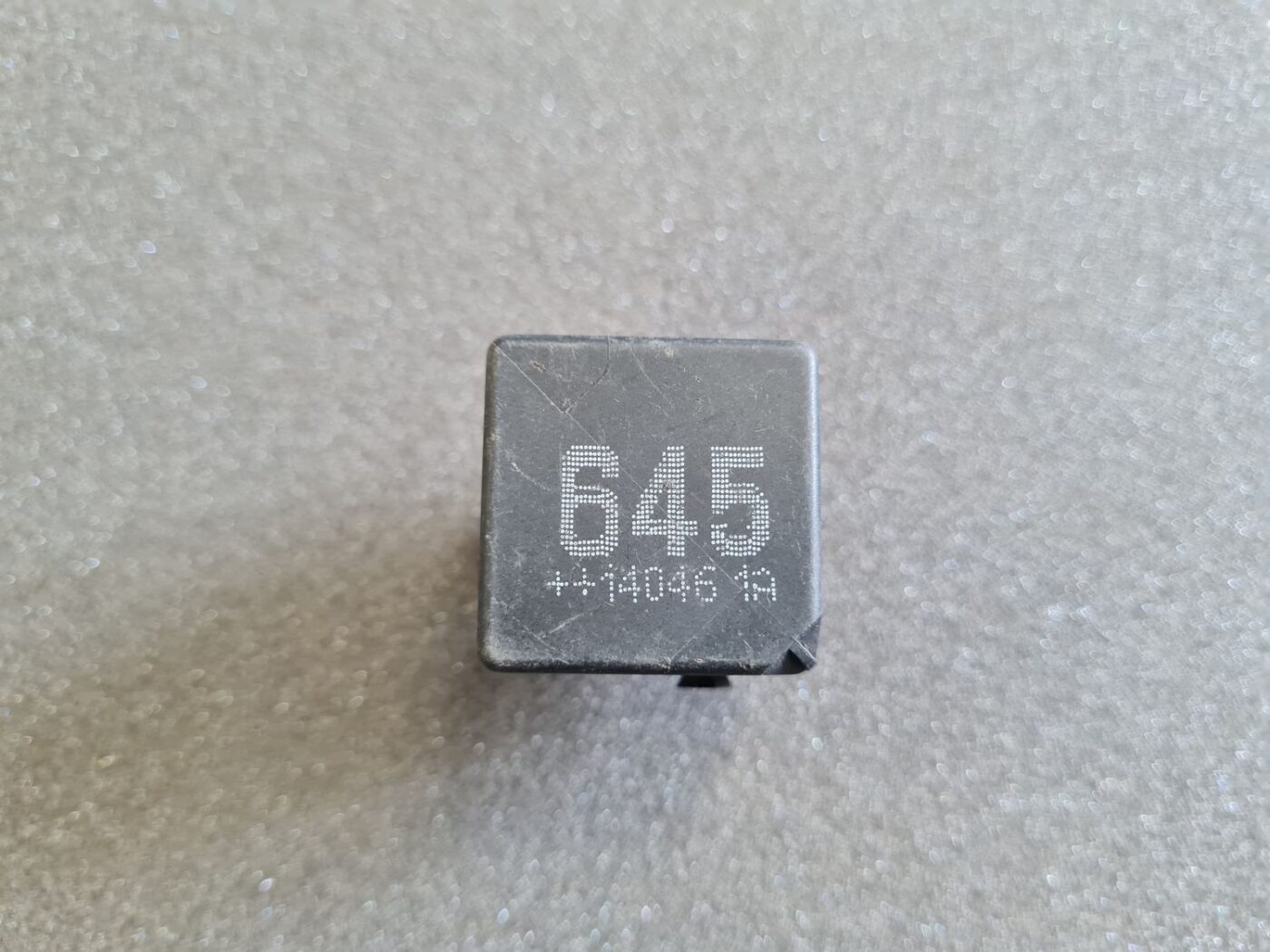 Drošinātāju releja priekš AUDI 3 Drošinātāju releja priekš AUDI