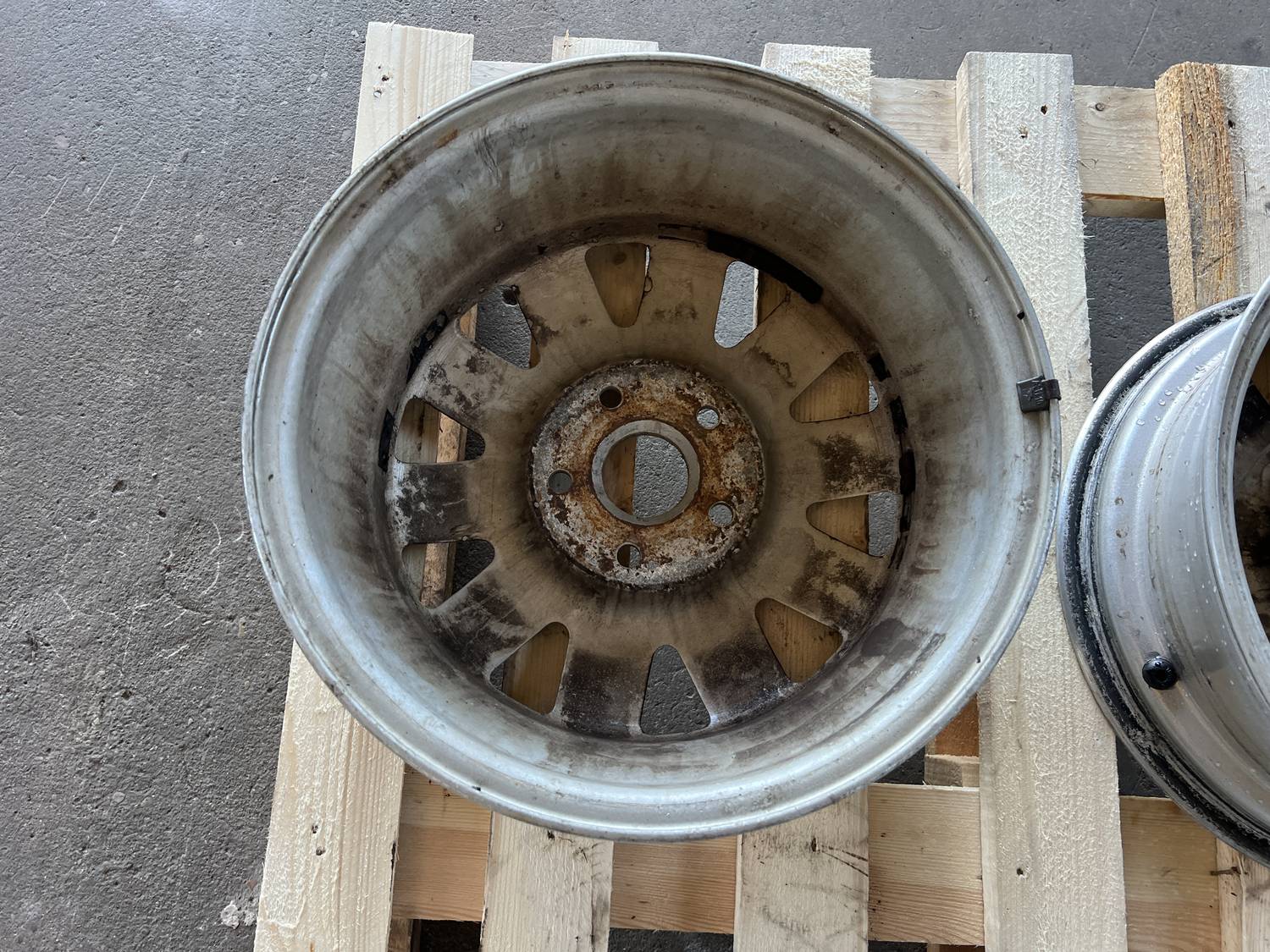 Lietie diski - vieglmetāla (kpl) priekš AUDI A4 1996