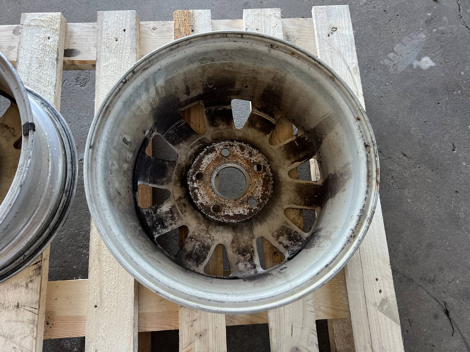 Lietie diski - vieglmetāla (kpl) priekš AUDI A4 1996