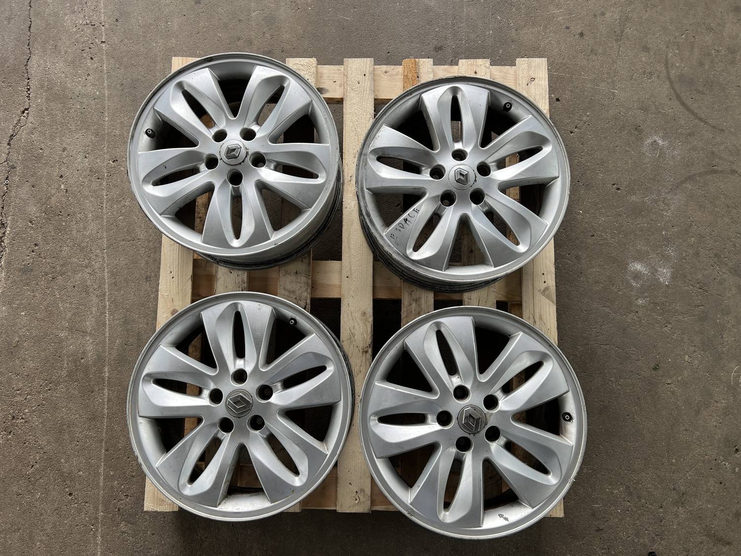 Lietie diski - vieglmetāla (kpl) priekš RENAULT ESPACE IV 2006