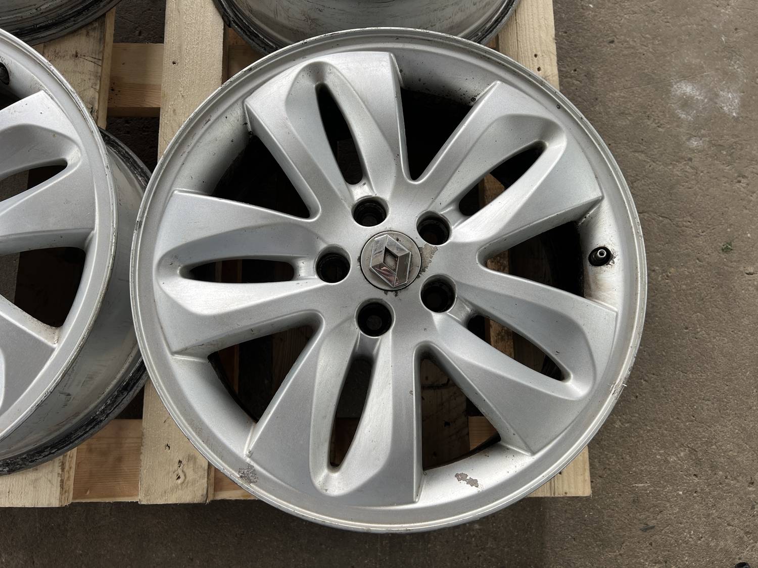 Lietie diski - vieglmetāla (kpl) priekš RENAULT ESPACE IV 2006