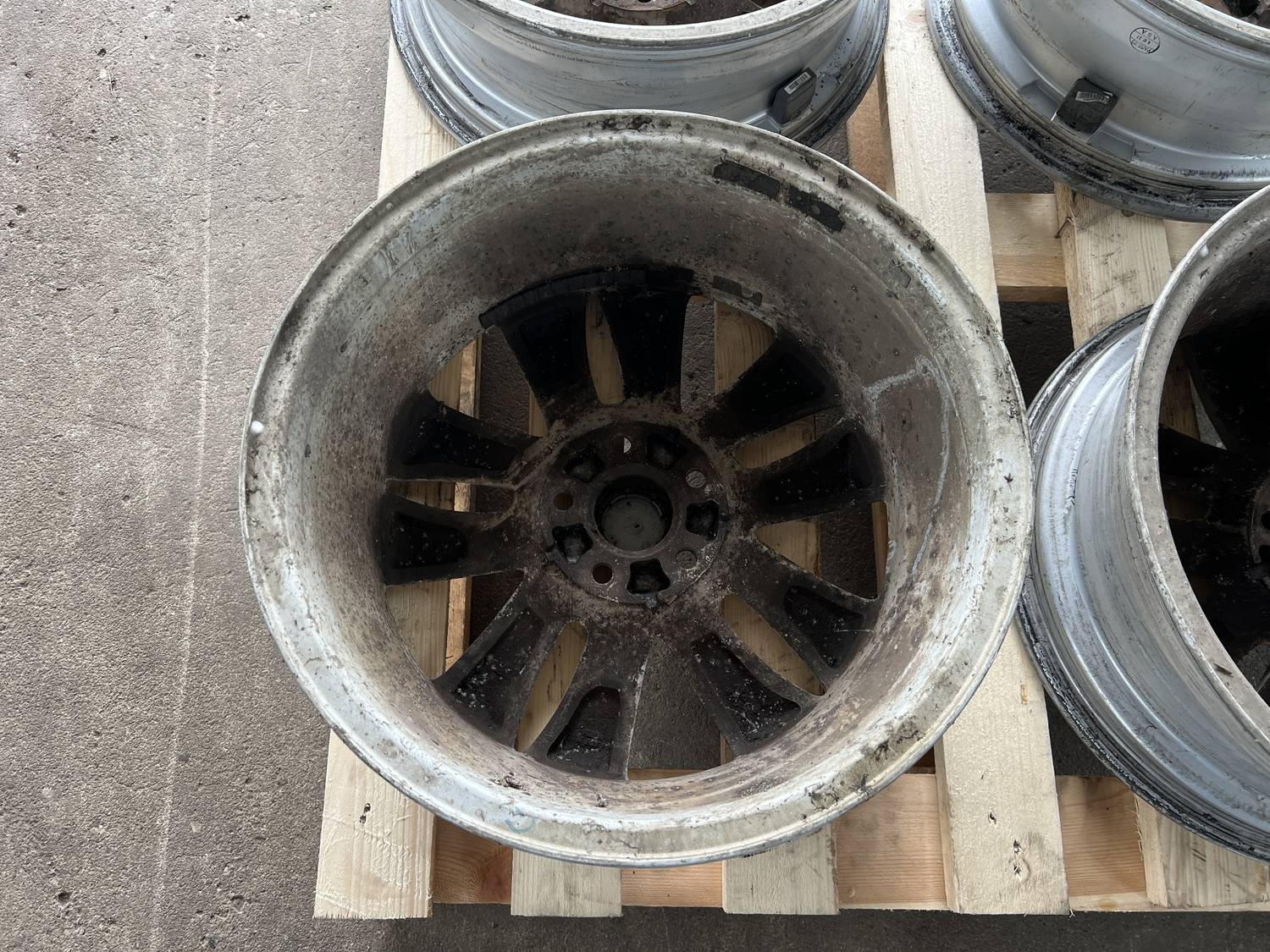 Lietie diski - vieglmetāla (kpl) priekš RENAULT ESPACE IV 2006