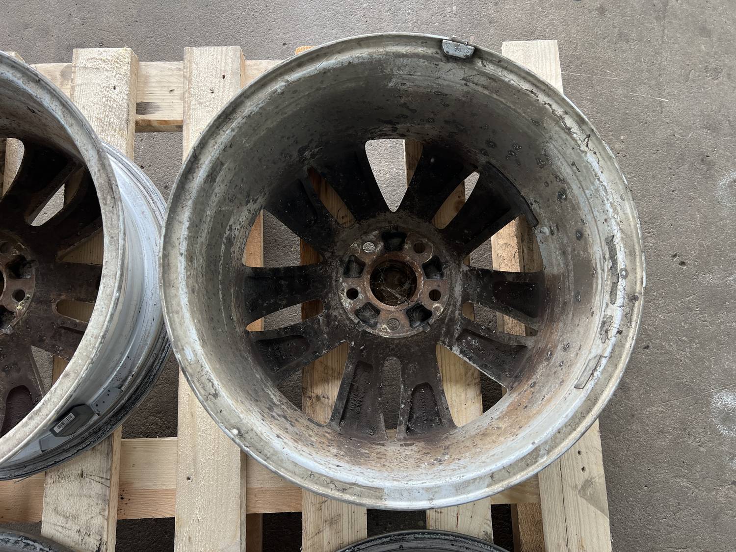 Lietie diski - vieglmetāla (kpl) priekš RENAULT ESPACE IV 2006