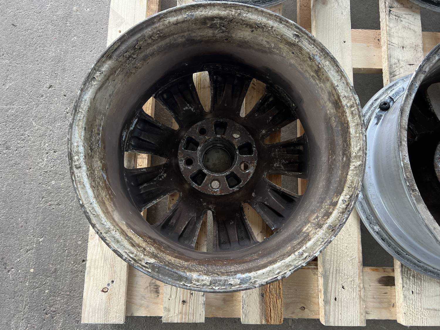 Lietie diski - vieglmetāla (kpl) priekš OPEL VECTRA C 2002 7 Lietie diski - vieglmetāla (kpl) priekš OPEL VECTRA C 2002