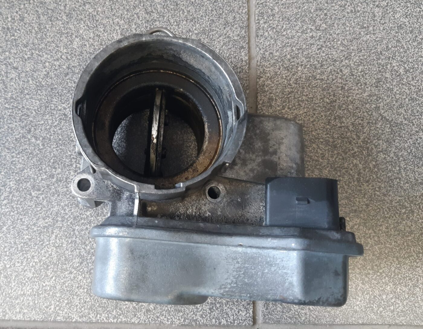 Droseļvārsts priekš DODGE JOURNEY 2010 2 Droseļvārsts priekš DODGE JOURNEY 2010