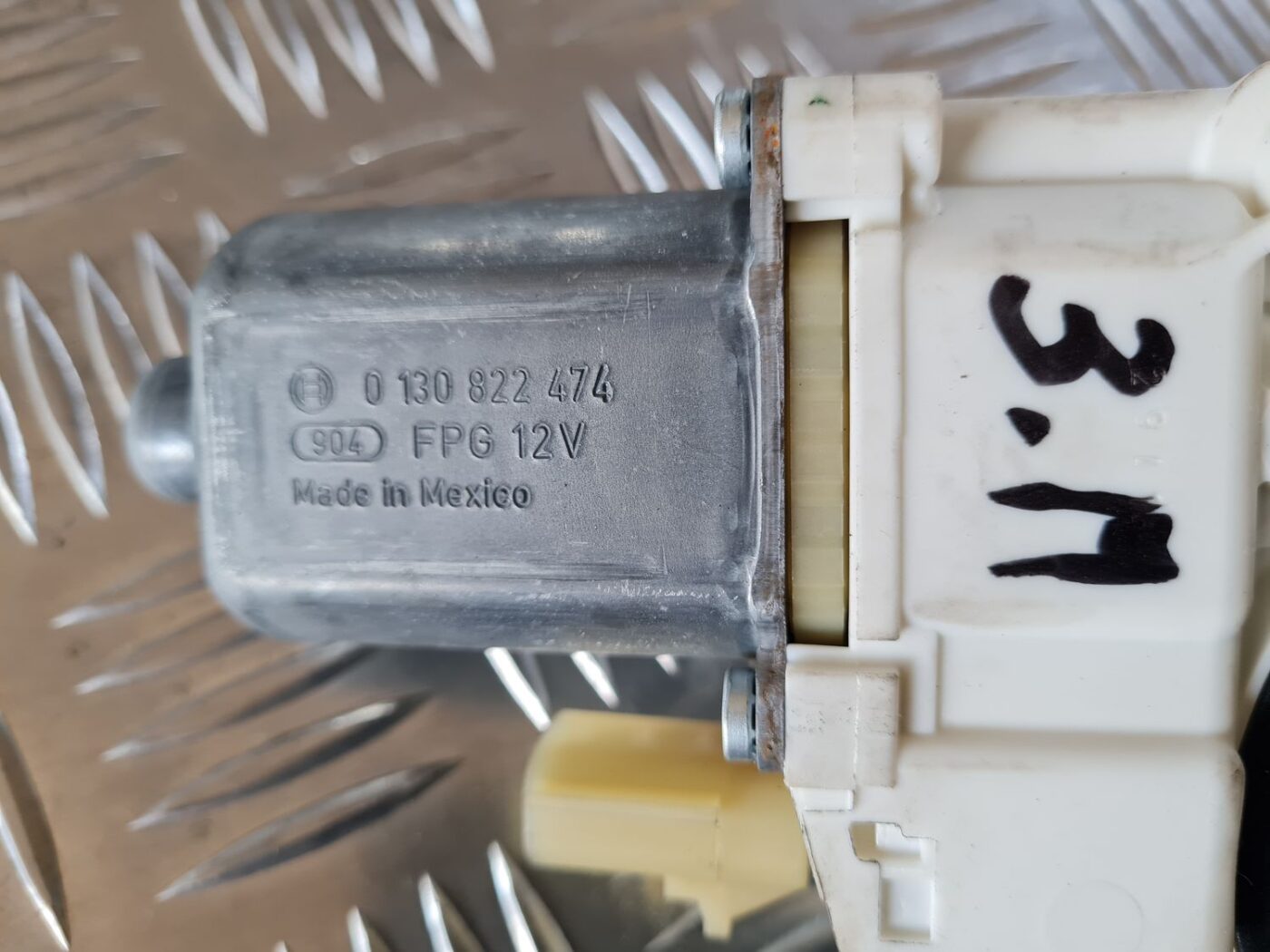 Elektrisko stiklu motors priekš DODGE JOURNEY 2010 2 Elektrisko stiklu motors priekš DODGE JOURNEY 2010