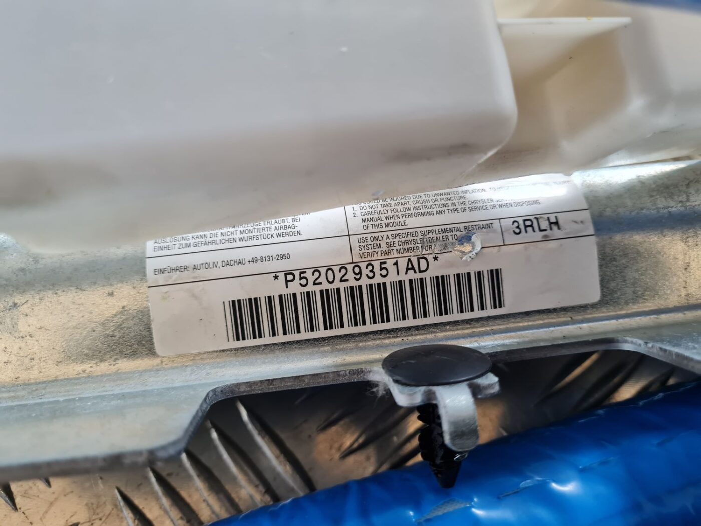 Griestu drošības spilvens, pa kreisi priekš DODGE JOURNEY 2010 4 Griestu drošības spilvens, pa kreisi priekš DODGE JOURNEY 2010