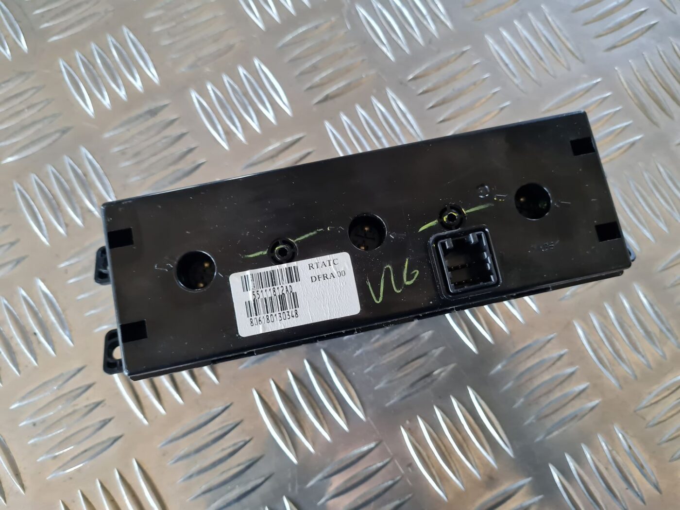 Klimata kontroles bloks priekš DODGE JOURNEY 2010 5 Klimata kontroles bloks priekš DODGE JOURNEY 2010