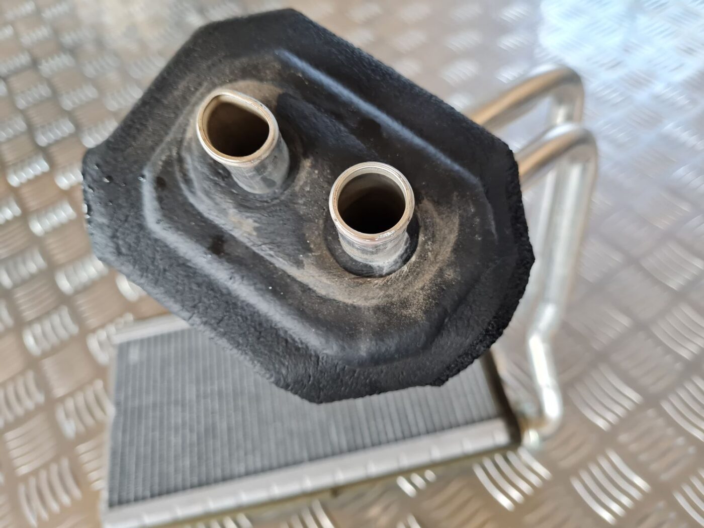 Apsildes sistēmas radiators priekš DODGE JOURNEY 2010