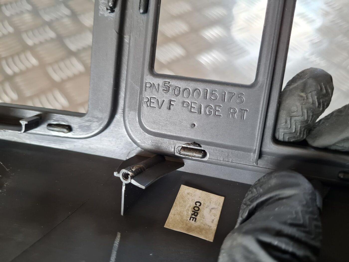 Mērinstrumentu paneļa dekoratīvais rāmis priekš DODGE JOURNEY 2010 4 Mērinstrumentu paneļa dekoratīvais rāmis priekš DODGE JOURNEY 2010