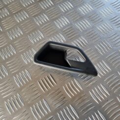 Durvju rokturu apdares uzlika (salonā) priekš DODGE JOURNEY 2010