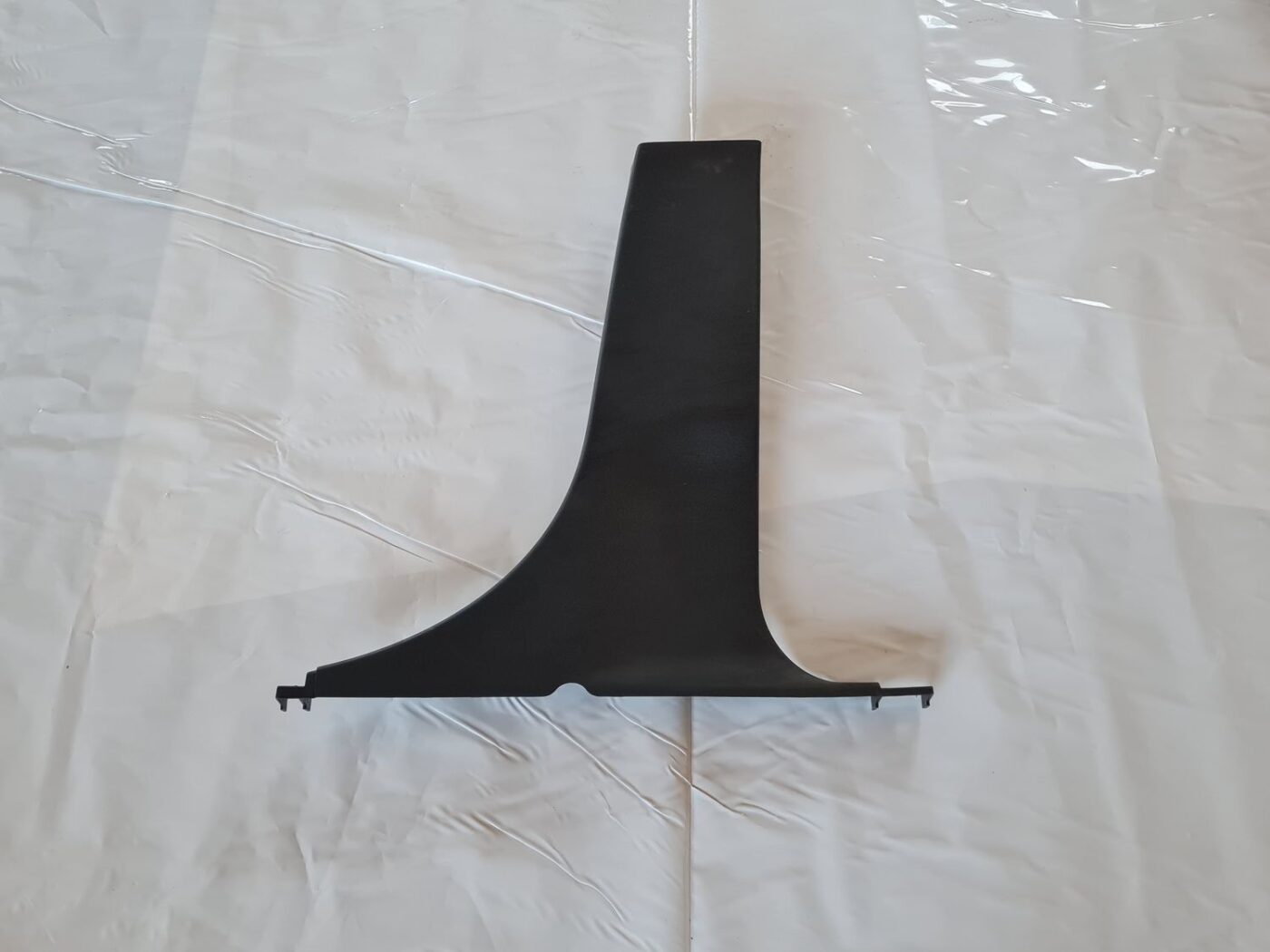 Vidējas salona statnes apdare priekš DODGE JOURNEY 2010 1 Vidējas salona statnes apdare priekš DODGE JOURNEY 2010