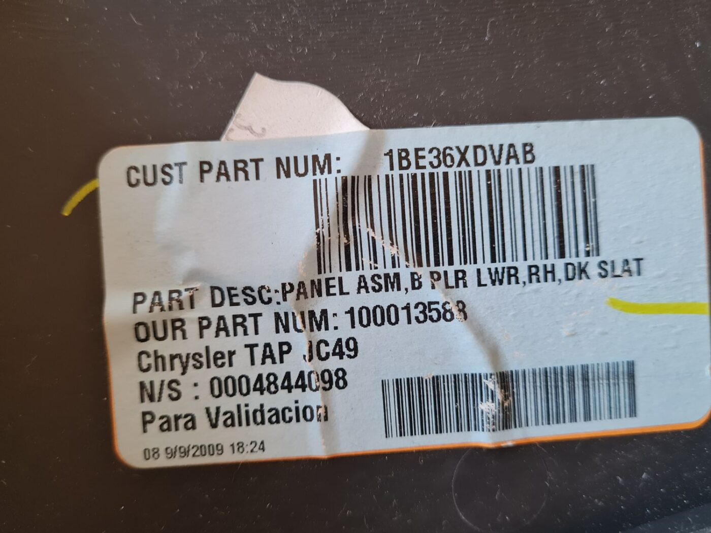 Vidējas salona statnes apdare priekš DODGE JOURNEY 2010 3 Vidējas salona statnes apdare priekš DODGE JOURNEY 2010