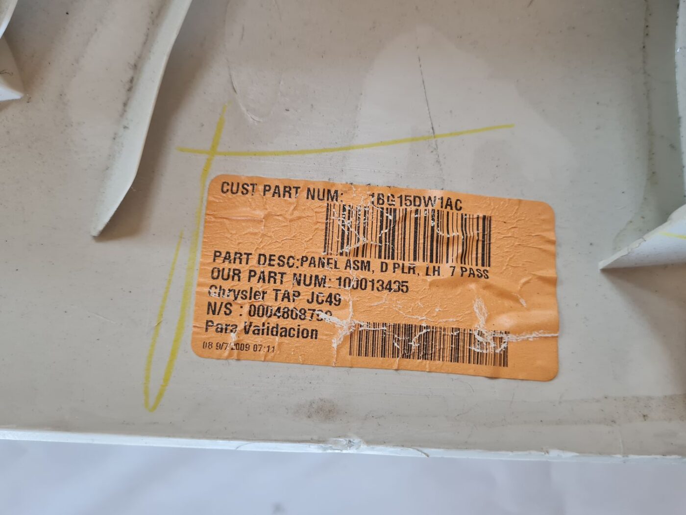 Bagažnieka nodalījuma statnes apdare priekš DODGE JOURNEY 2010 4 Bagažnieka nodalījuma statnes apdare priekš DODGE JOURNEY 2010