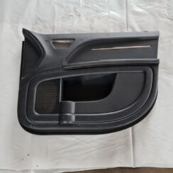 Priekšējo labo durvju apdare priekš DODGE JOURNEY 2010