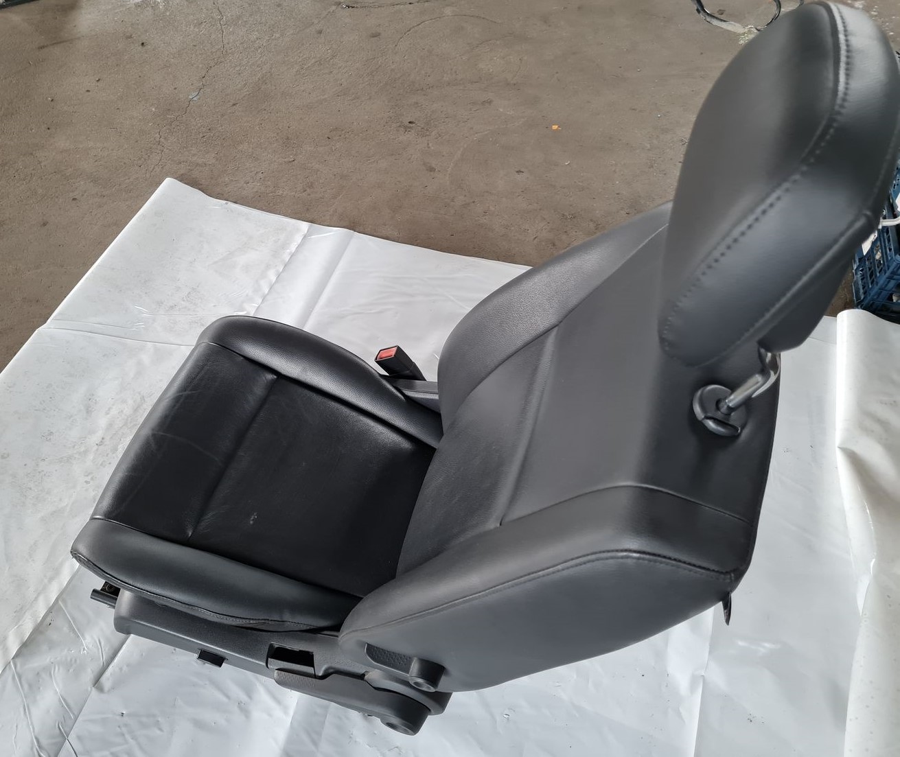 Priekšējais kreisais sēdeklis priekš DODGE JOURNEY 2010