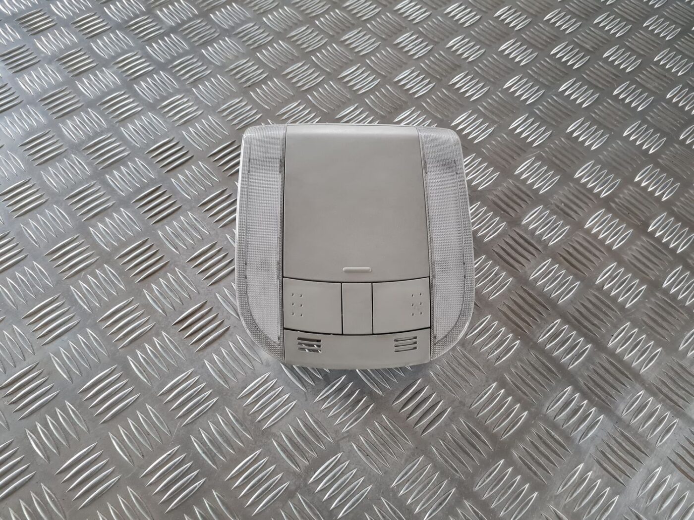 Salona apgaismojuma panelis priekš TOYOTA AURIS 2007