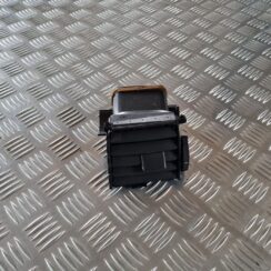 Mērinstrumentu paneļa gaisa vads, centrā priekš TOYOTA AURIS 2007