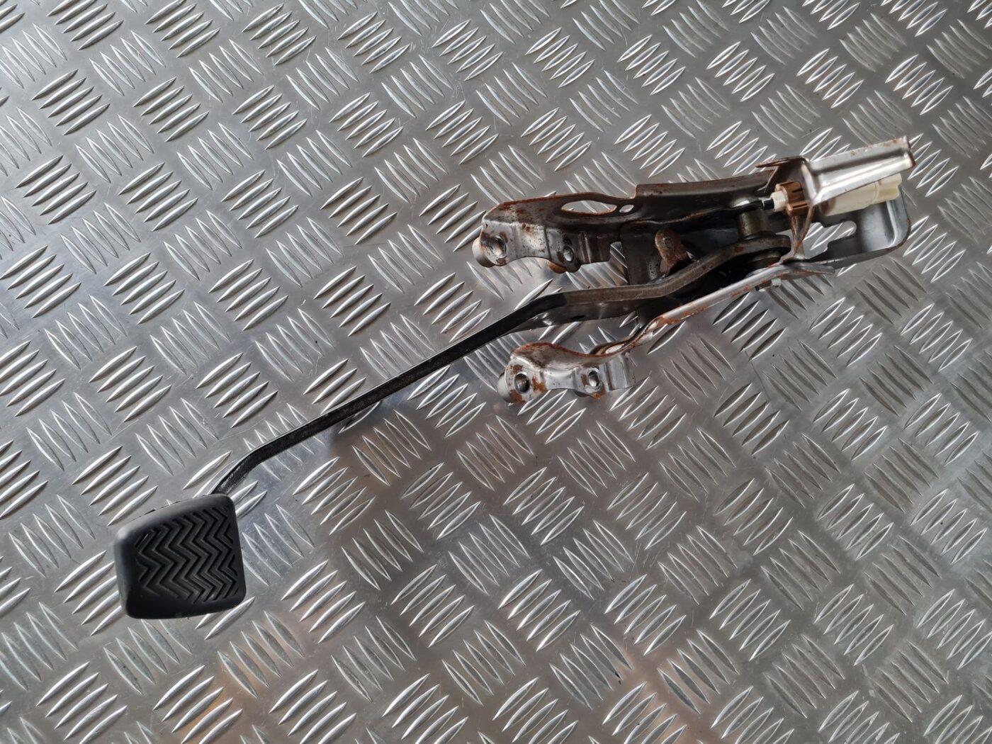 Bremžu pedālis priekš TOYOTA AURIS 2007