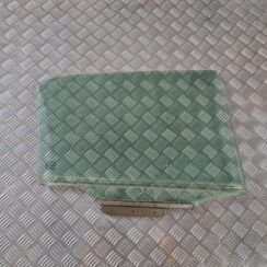 Aizmugurējo labo durvju stikls priekš TOYOTA AURIS 2007