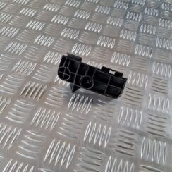 Aizmugurēja bufera kronšteins priekš TOYOTA AURIS 2007