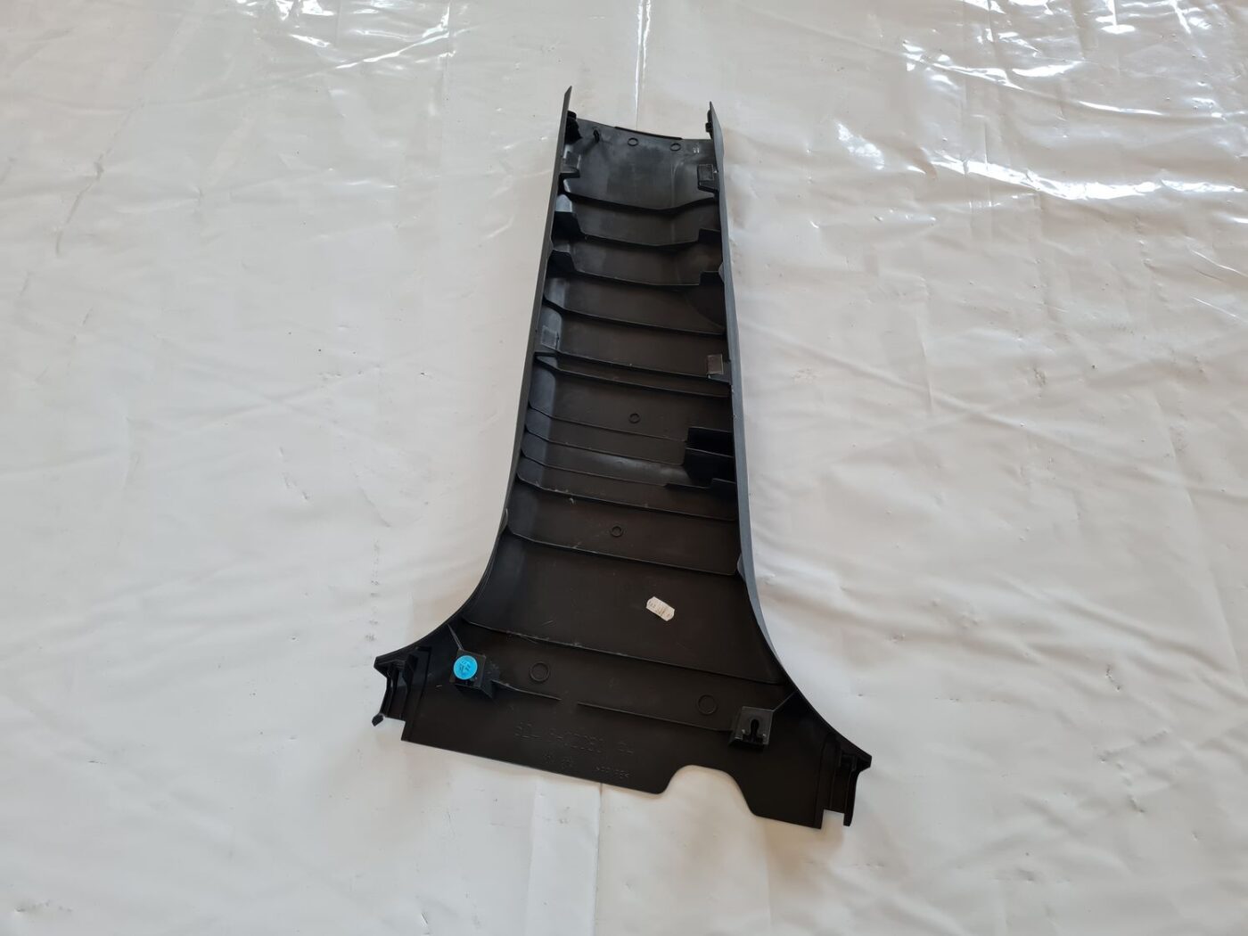 Vidējas salona statnes apdare priekš TOYOTA AURIS 2007