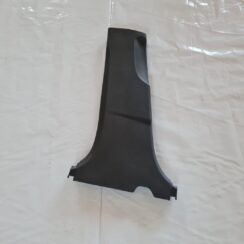 Vidējas salona statnes apdare priekš TOYOTA AURIS 2007