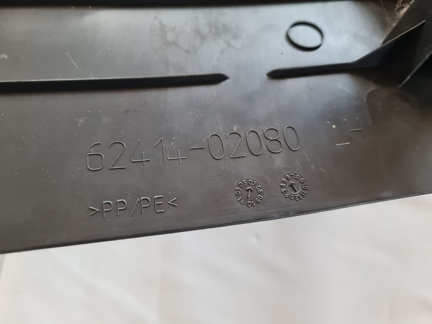 Vidējas salona statnes apdare priekš TOYOTA AURIS 2007