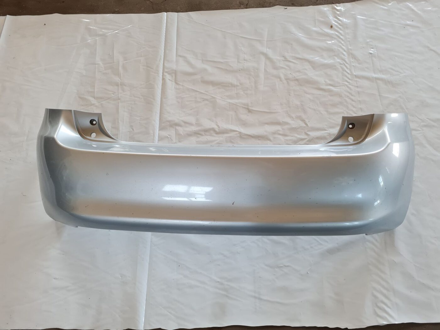 Aizmugures buferis priekš TOYOTA AURIS 2007 1 Aizmugures buferis priekš TOYOTA AURIS 2007