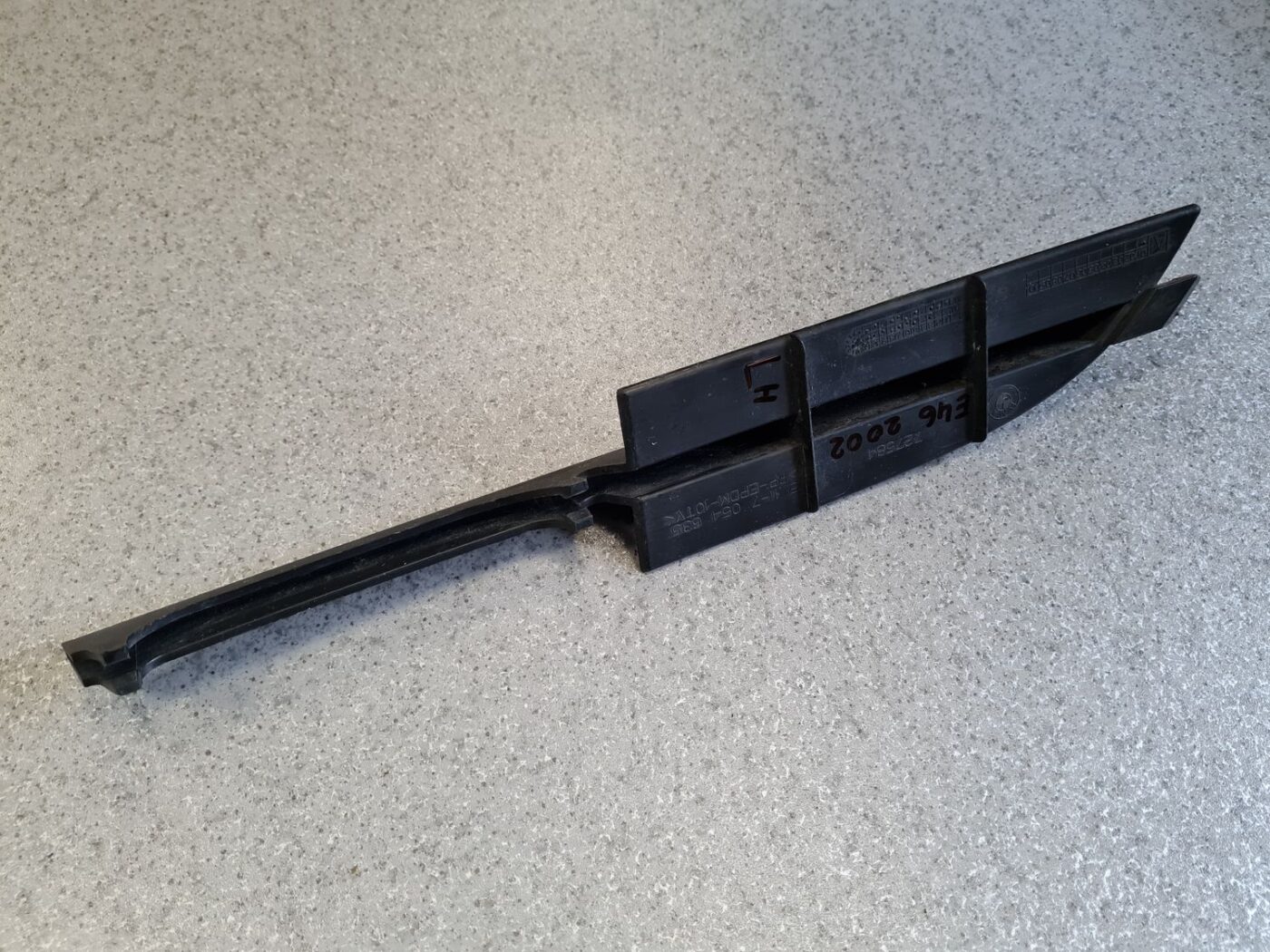 Miglas luktura reste, pa kreisi priekš BMW 318D E46 2002 SEDAN 7 Miglas luktura reste, pa kreisi priekš BMW 318D E46 2002 SEDAN