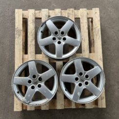 Lietais disks - vieglmetāla priekš PEUGEOT 407 2006