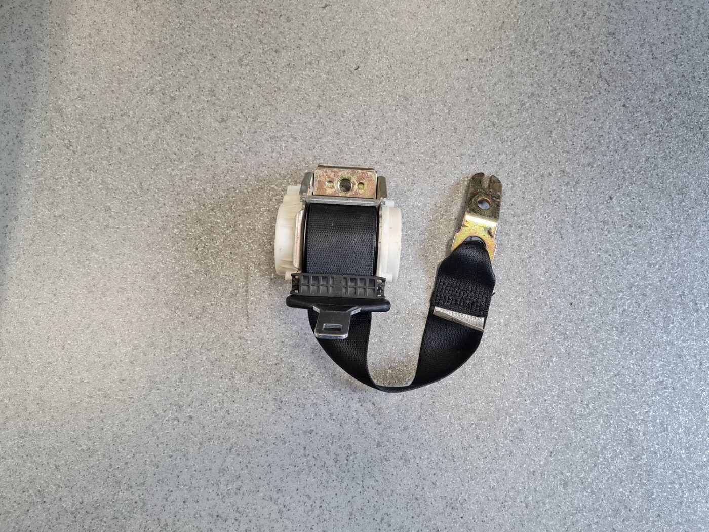 Aizmugurējā kreisa drošības josta priekš BMW 520D E60 2006 ENG. 1 Aizmugurējā kreisa drošības josta priekš BMW 520D E60 2006 ENG.