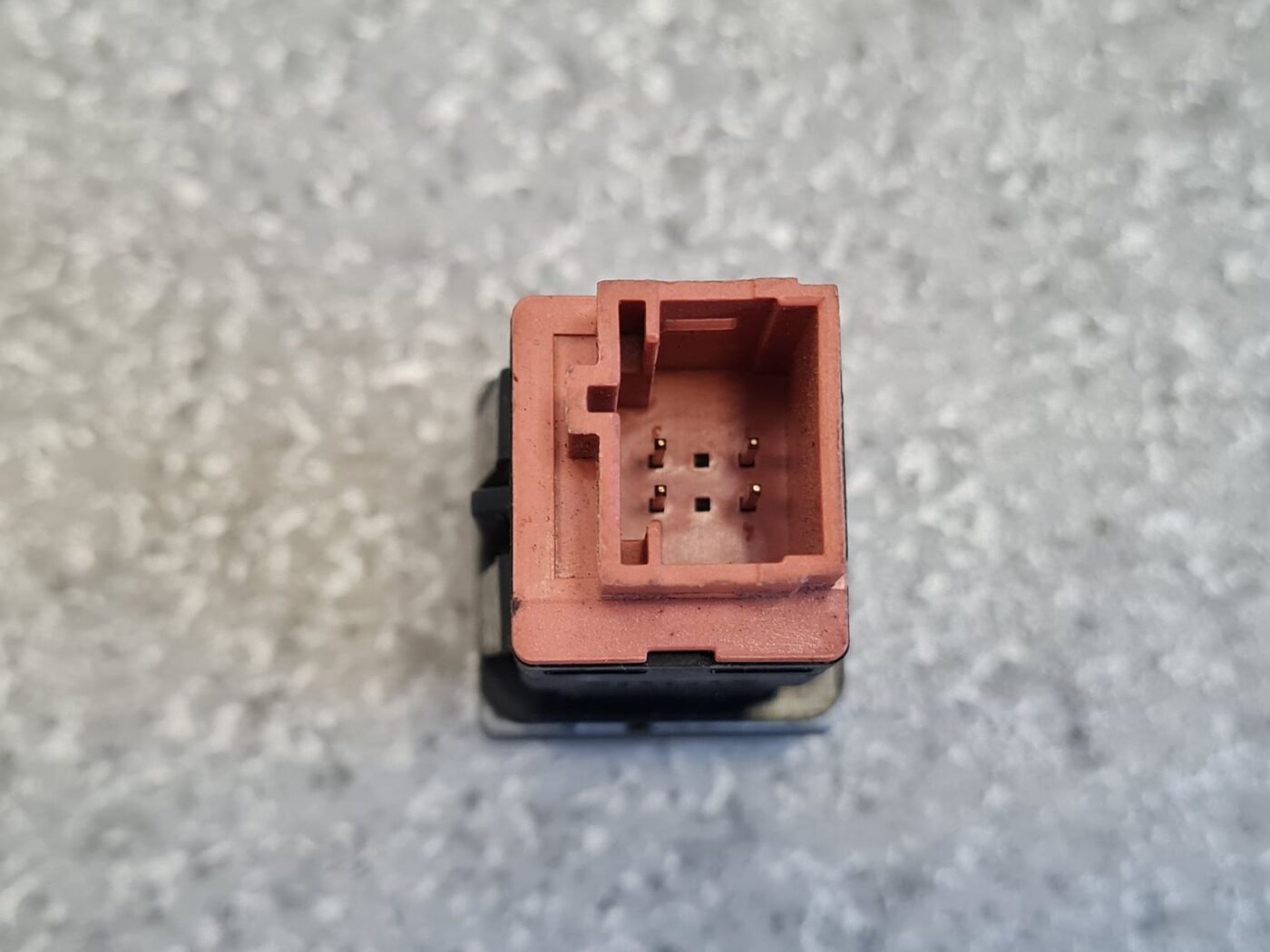 Degvielas tvertnes atvēršanas poga priekš CITROEN PICASSO 2007 3 Degvielas tvertnes atvēršanas poga priekš CITROEN PICASSO 2007