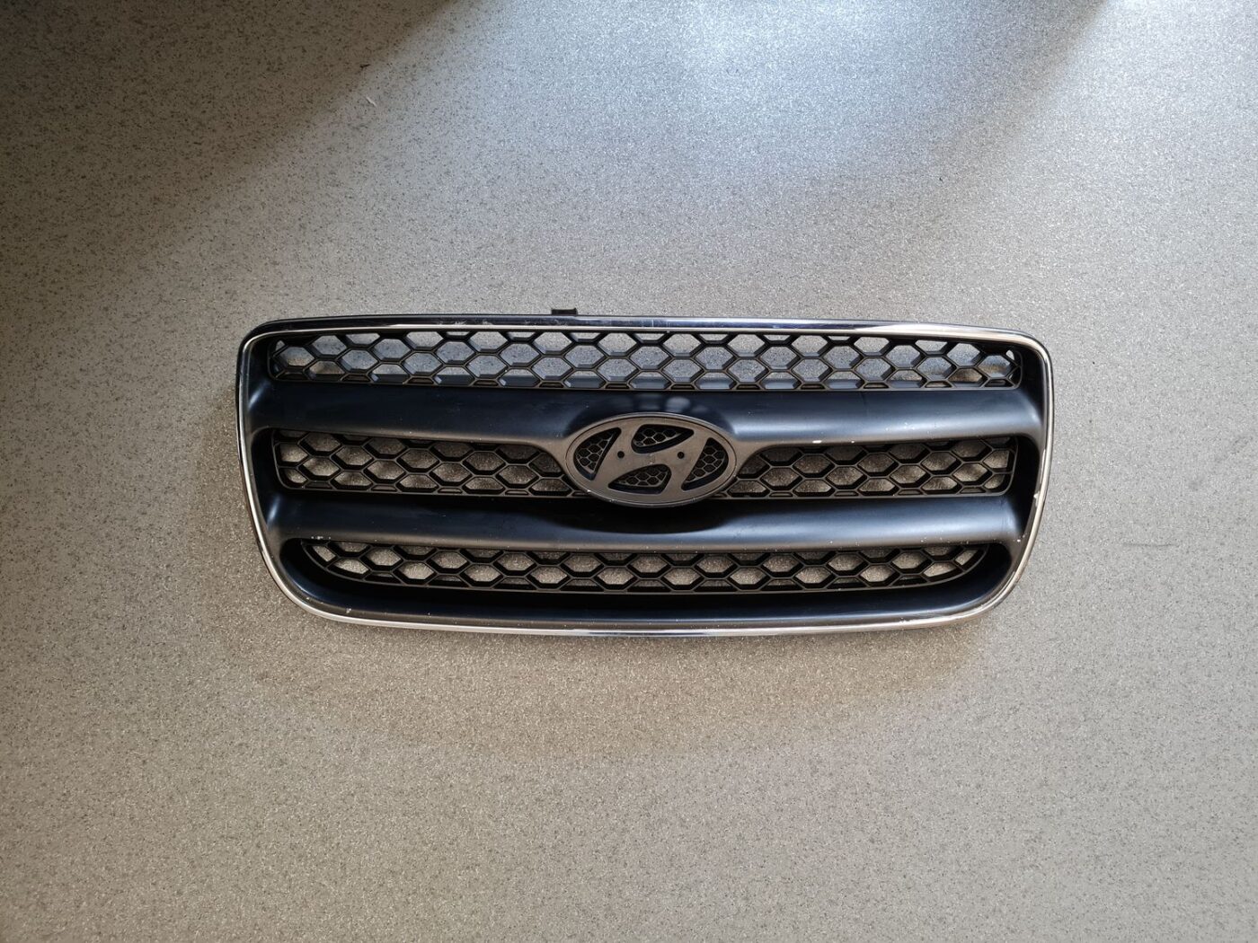 Bufera reste priekš HYUNDAI SANTA FE 2007-2010 1 Bufera reste priekš HYUNDAI SANTA FE 2007-2010