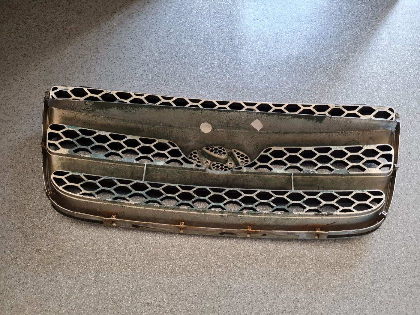 Bufera reste priekš HYUNDAI SANTA FE 2007-2010 10 Bufera reste priekš HYUNDAI SANTA FE 2007-2010