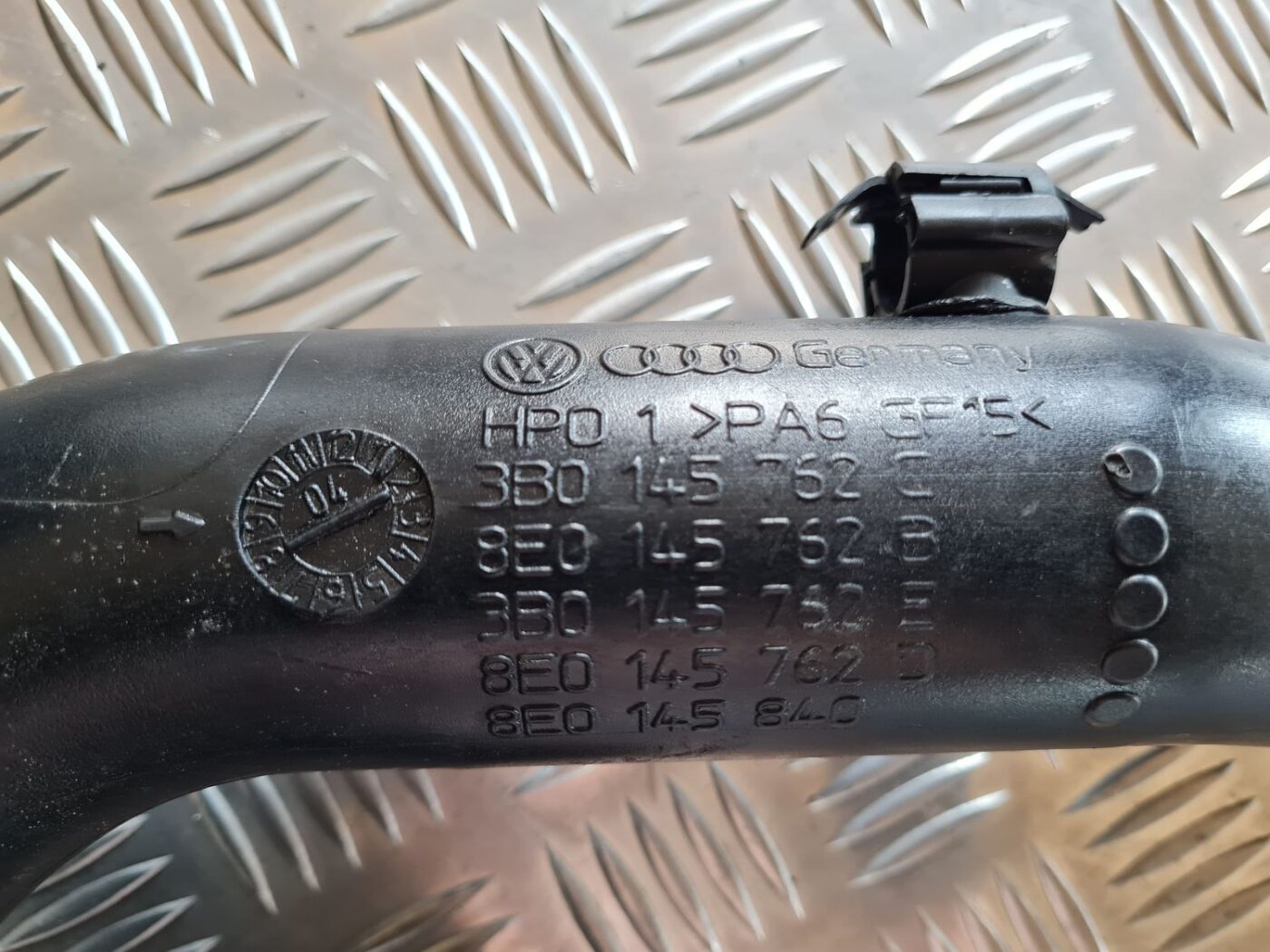 Interkulera caurule priekš VW PASSAT 2004 UNIVERSAL GREY 6 Interkulera caurule priekš VW PASSAT 2004 UNIVERSAL GREY