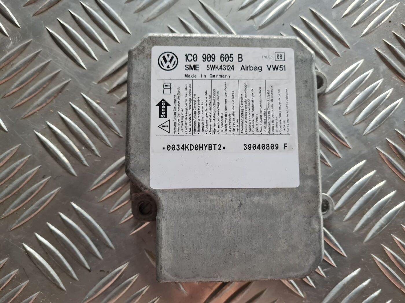 Drošības spilvena vadības bloks priekš VW PASSAT 2004 UNIVERSAL GREY 2 Drošības spilvena vadības bloks priekš VW PASSAT 2004 UNIVERSAL GREY