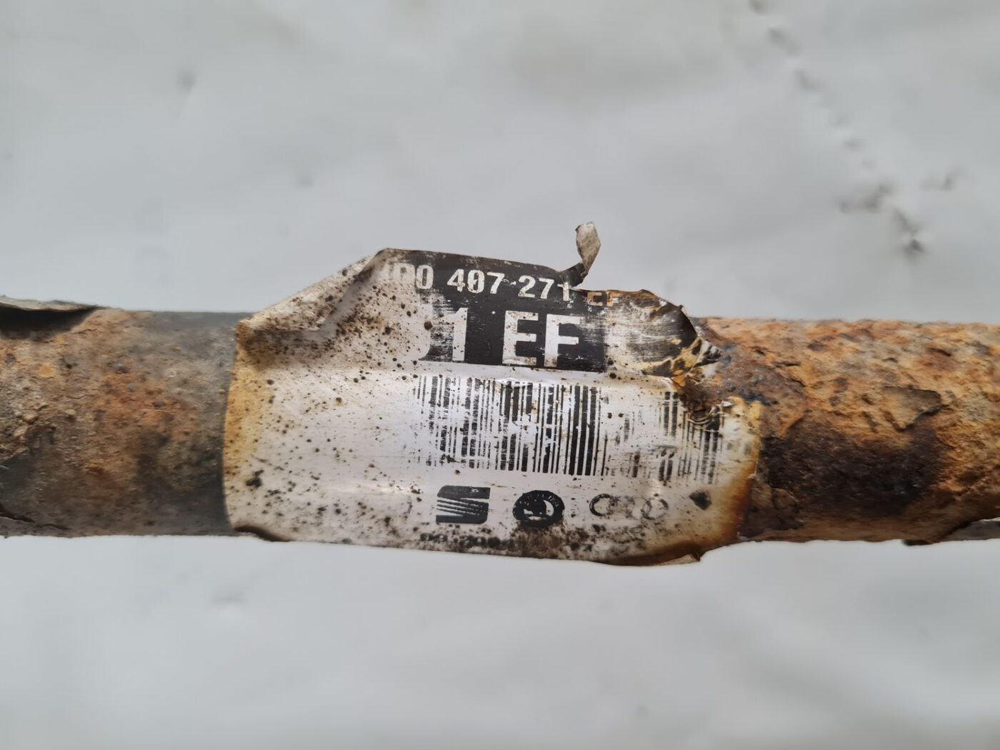 Pusass priekšēja labā priekš VW PASSAT 2004 UNIVERSAL GREY 3 Pusass priekšēja labā priekš VW PASSAT 2004 UNIVERSAL GREY