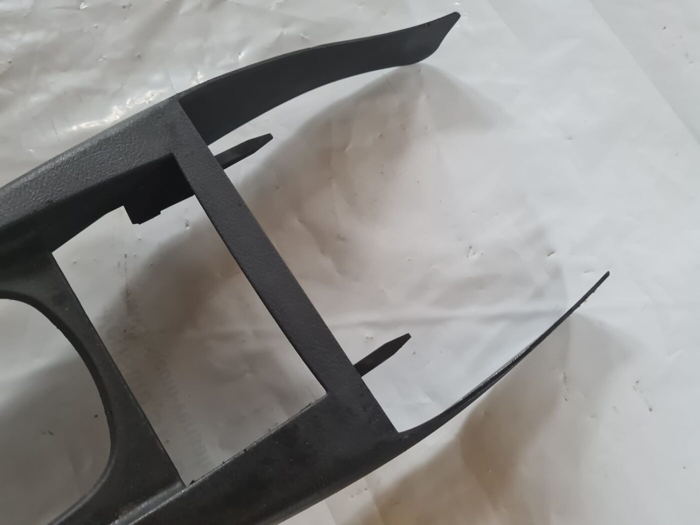 Centrālās konsoles (apdares) vidēja daļa priekš VW PASSAT 2004 UNIVERSAL GREY 7 Centrālās konsoles (apdares) vidēja daļa priekš VW PASSAT 2004 UNIVERSAL GREY