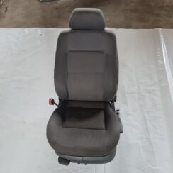 Priekšējais kreisais sēdeklis priekš VW PASSAT 2004 UNIVERSAL GREY