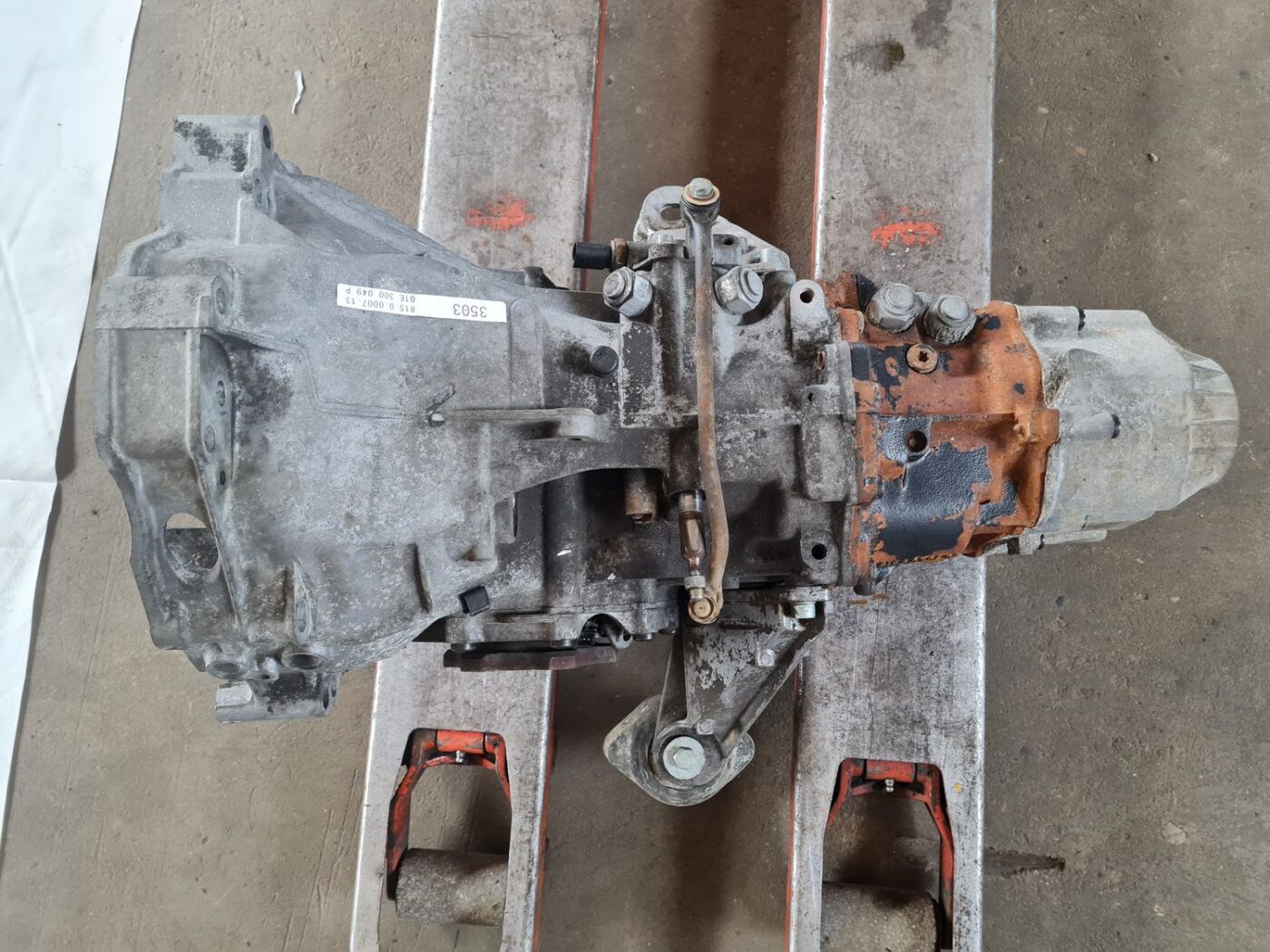 Mehāniska pārnesumkārba priekš VW PASSAT 2004 UNIVERSAL GREY