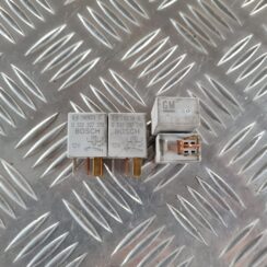 Drošinātāju releja priekš SAAB 9-5 1999