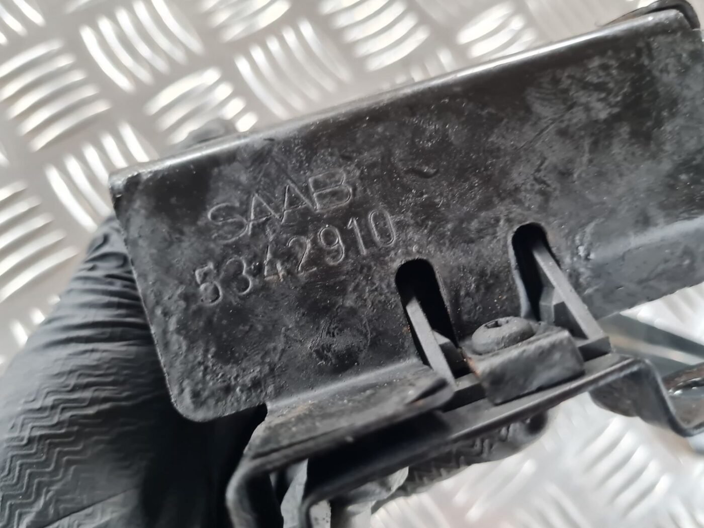 Vakuuma gaisa tilpne priekš SAAB 9-5 1999