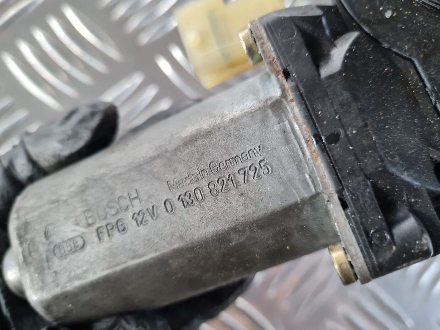 Elektrisko stiklu motors priekš SAAB 9-5 1999