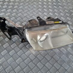 Priekšējais labais lukturis priekš SAAB 9-5 1999