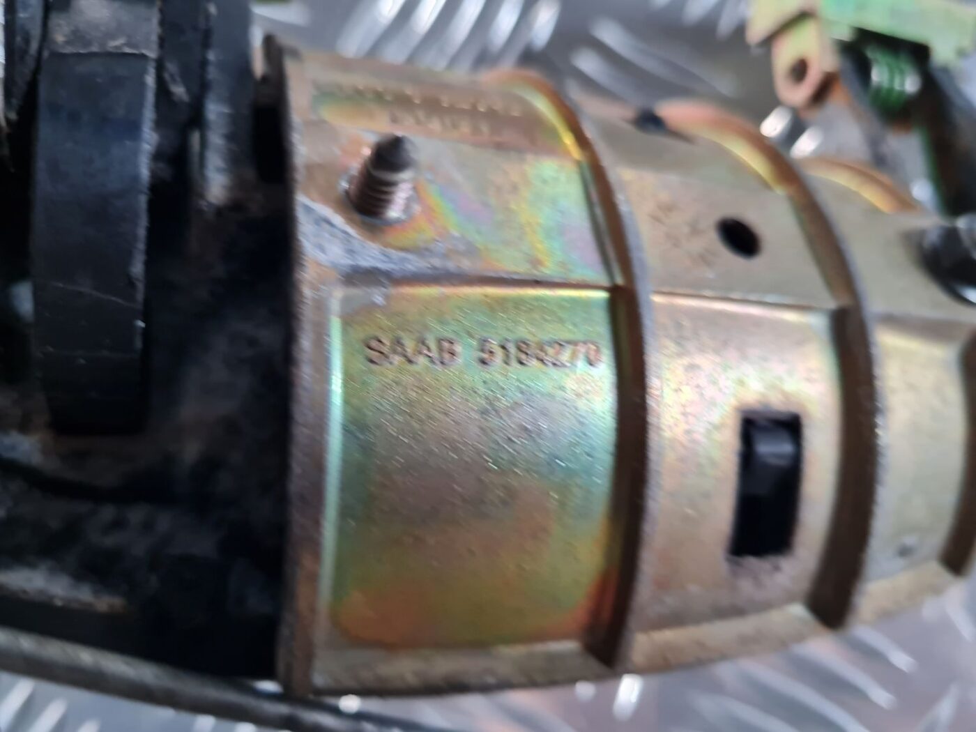 Priekšējāis kreisais durvju rokturis priekš SAAB 9-5 1999 3 Priekšējāis kreisais durvju rokturis priekš SAAB 9-5 1999