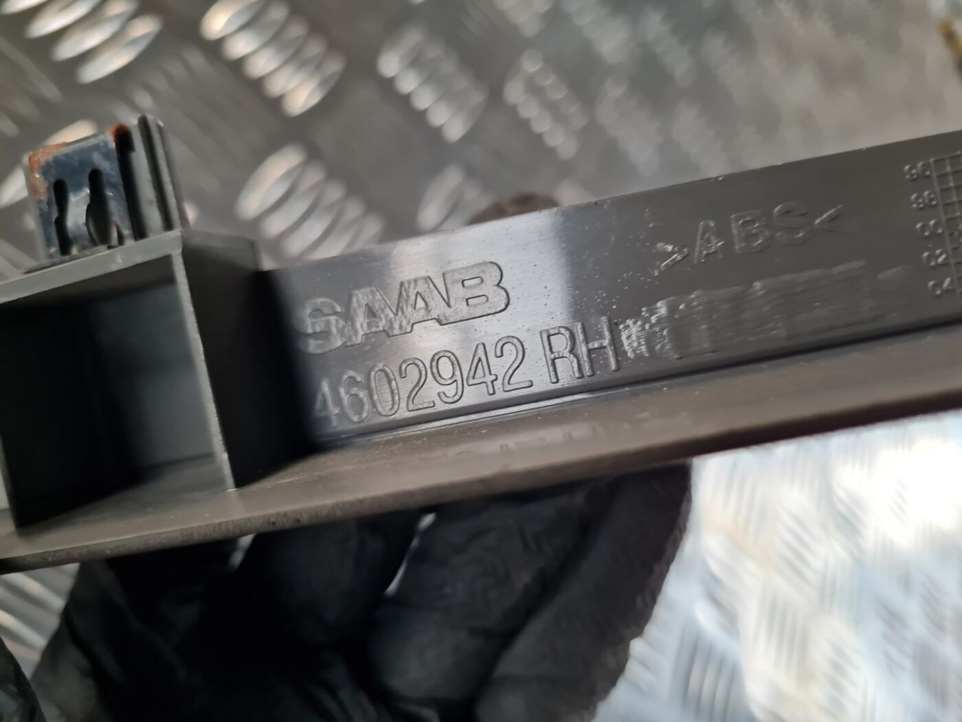 Sliekšņa aizmugurēja laba uzlika (salonā) priekš SAAB 9-5 1999